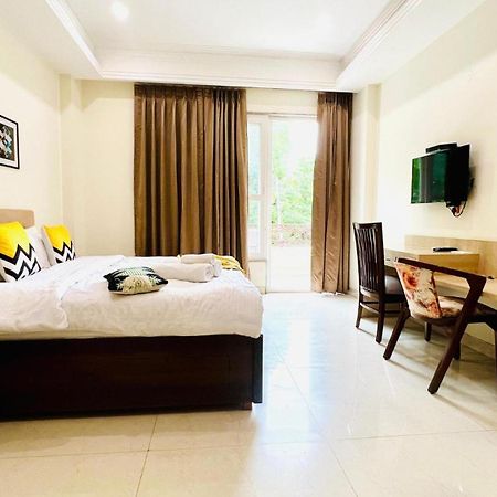 גורגאון Bluo Studio1 Golf Course Road, Gym, Balcony Garden מראה חיצוני תמונה